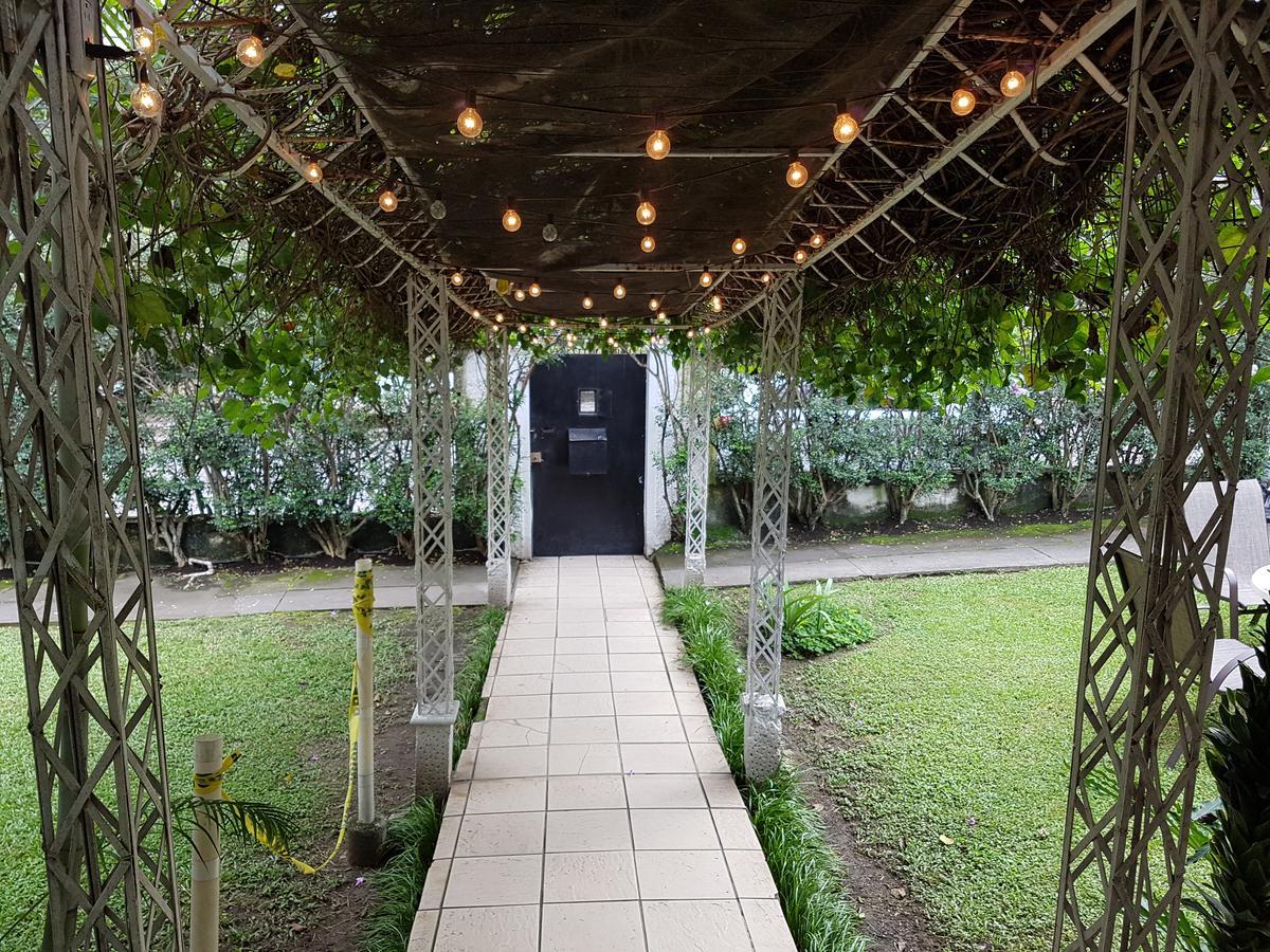 Hostal Aqui Me Quedo San Pedro Sula Eksteriør bilde