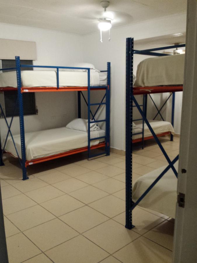Hostal Aqui Me Quedo San Pedro Sula Eksteriør bilde